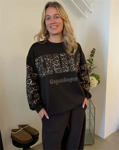 Marta du Chateau - MDCSevilla Sweatshirt - Moro/Leo